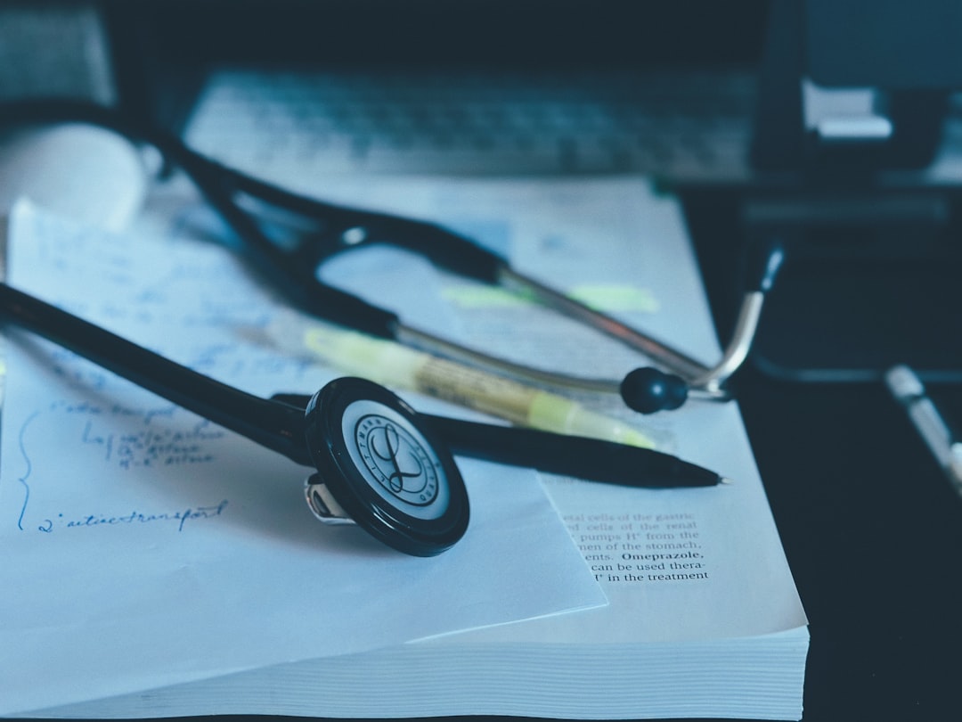 How to Set Up Waitlist Management That Complies With HIPAA in US